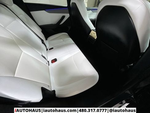 Used 2026 Tesla Model Y AWD image 17
