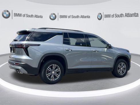 Used 2024 Chevrolet Traverse LT AWD/4WD image 28