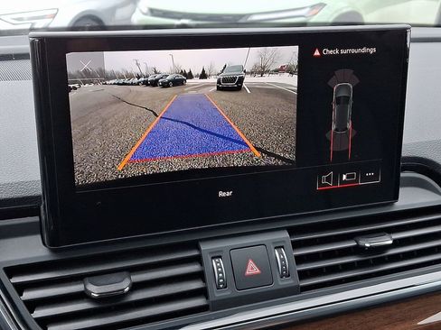 Certified 2023 Audi Q5 2.0T Premium w/ Convenience Package image 18