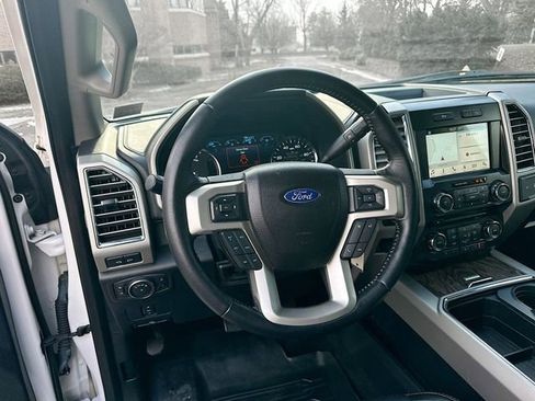 Certified 2017 Ford F250 Lariat w/ Chrome Package image 22