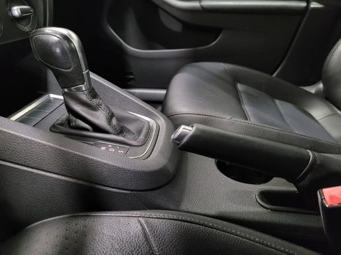 Used 2017 Volkswagen Jetta SE FWD image 26