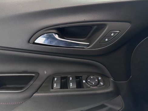 Certified 2023 Chevrolet Equinox RS AWD/4WD image 19
