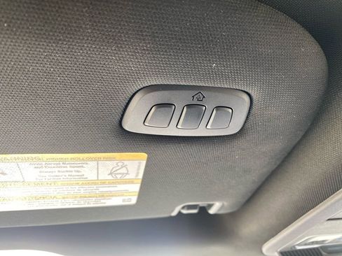 Used 2025 Ford F150 Lariat w/ Equipment Group 502A High image 28