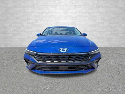 New 2026 Hyundai Elantra Limited FWD image 6