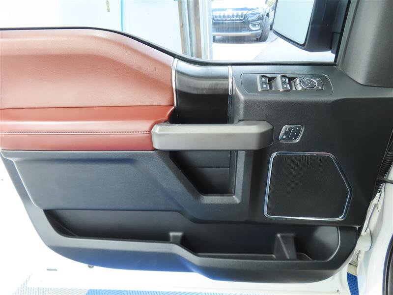 Used 2018 Ford F150 Platinum w/ Equipment Group 701A Luxury AWD/4WD image 14
