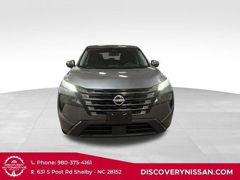Certified 2025 Nissan Rogue SV AWD/4WD image 2