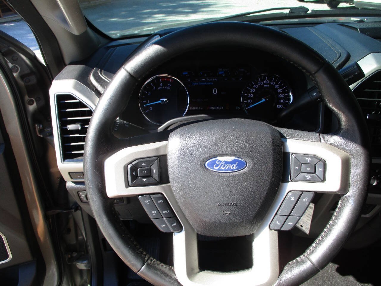 Used 2019 Ford F350 Lariat w/ Camper Package AWD/4WD image 21