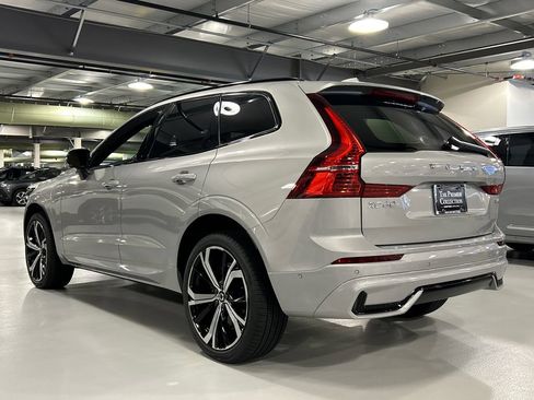 Certified 2025 Volvo XC60 T8 Ultra w/ Climate Package AWD/4WD image 4