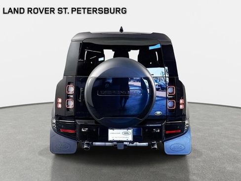 Used 2023 Land Rover Defender 90 V8 AWD/4WD image 6