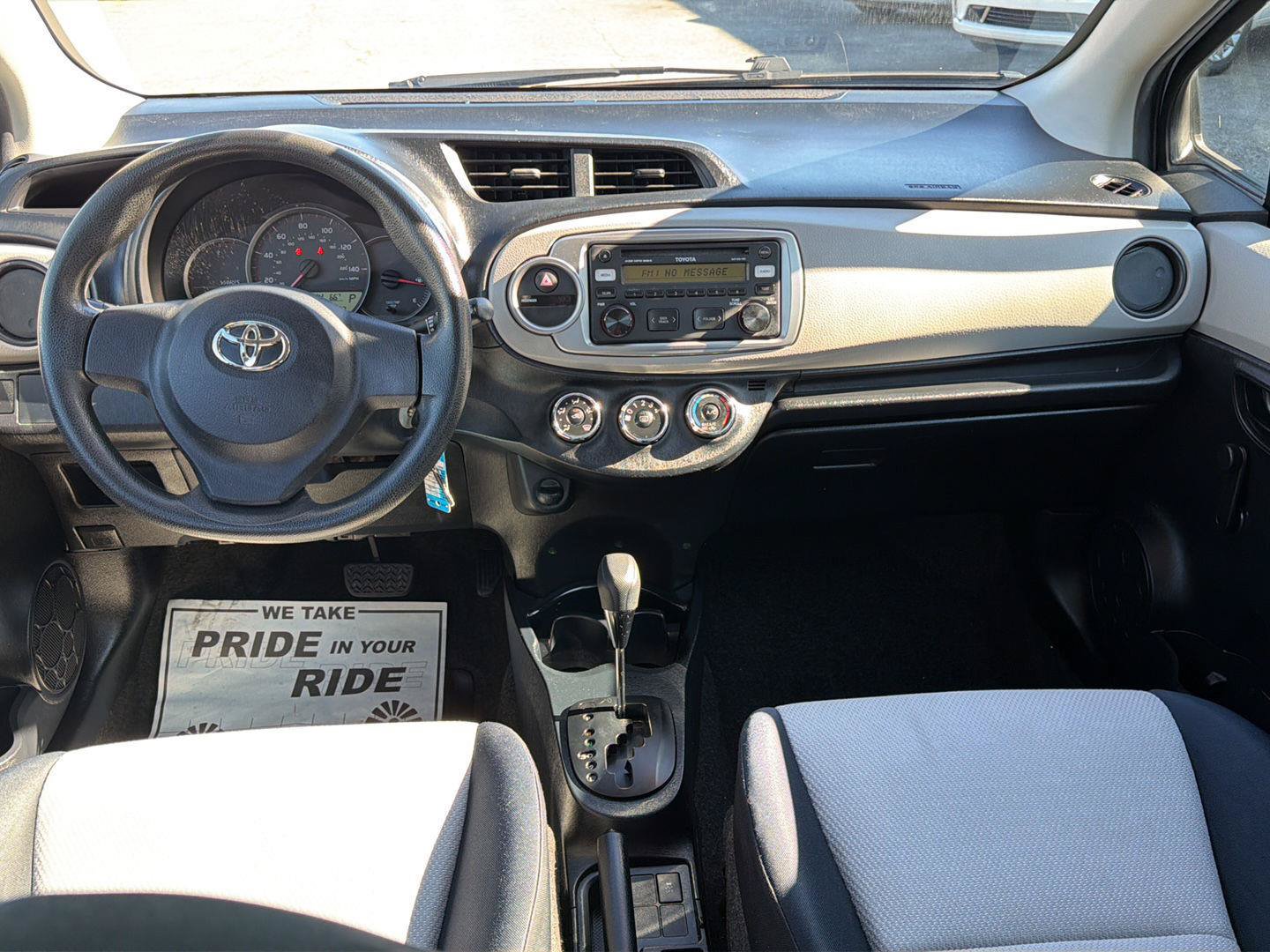 Used 2012 Toyota Yaris L FWD image 2