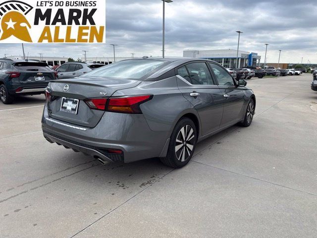 Used 2021 Nissan Altima 2.5 SV w/ SV Premium Package FWD image 5