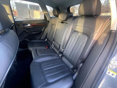 Used 2018 Audi Q5 2.0T Premium Plus w/ Premium Plus Package image 26