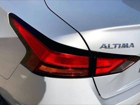 Used 2022 Nissan Altima 2.5 SR image 27