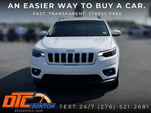 Used 2019 Jeep Cherokee Latitude Plus FWD image 2