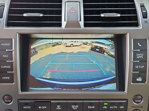 Used 2015 Lexus GX 460 w/ Premium Package AWD/4WD image 18