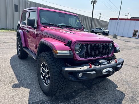 Used 2024 Jeep Wrangler Rubicon AWD/4WD image 7