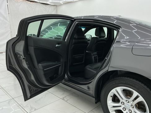 Used 2020 Dodge Charger SXT w/ Leather Interior Group RWD image 22