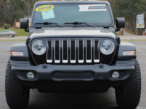 Used 2018 Jeep Wrangler Unlimited Sport S image 2
