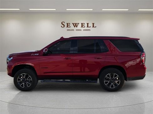 Used 2022 Chevrolet Tahoe Z71 w/ Luxury Package image 2