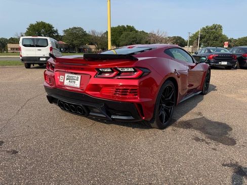 Used 2024 Chevrolet Corvette Z06 RWD image 5