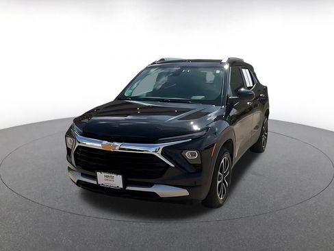 Used 2025 Chevrolet TrailBlazer LT w/ Driver Confidence Package AWD/4WD image 7