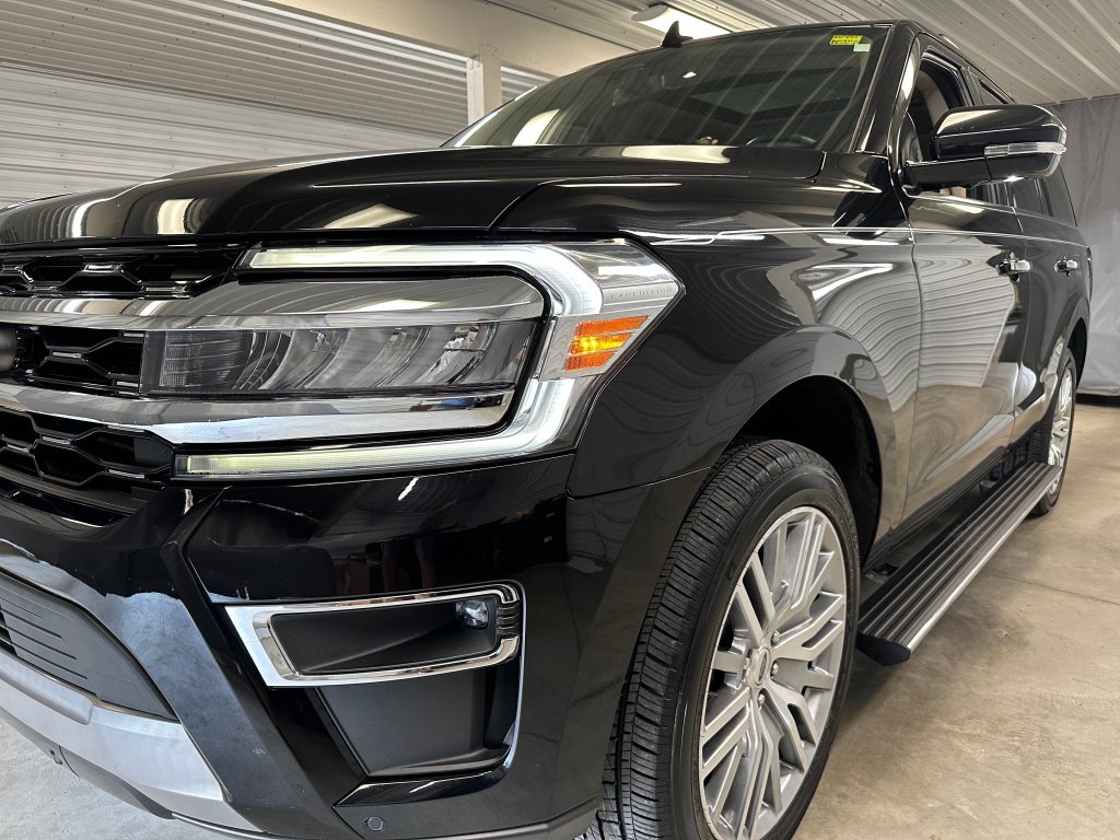 Used 2024 Ford Expedition Limited AWD/4WD image 39