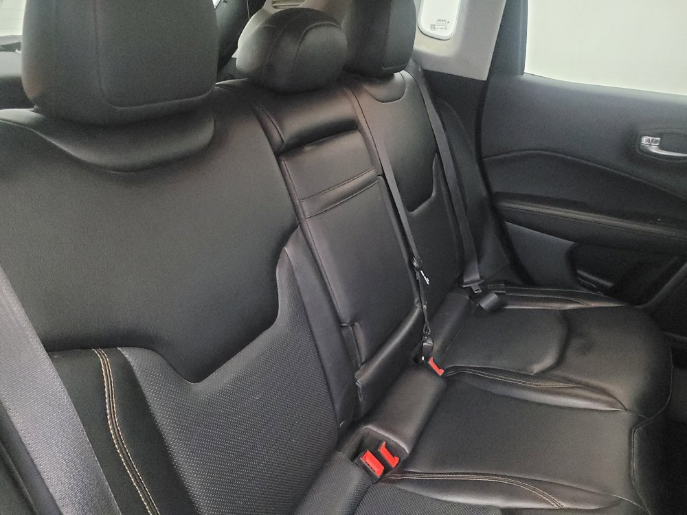 Used 2017 Jeep Compass Limited w/ Navigation Group AWD/4WD image 19