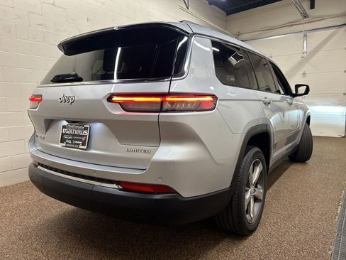 Used 2021 Jeep Grand Cherokee L Limited AWD/4WD image 2
