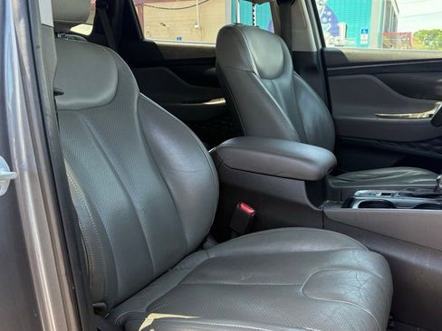 Used 2019 Hyundai Santa Fe SE image 16