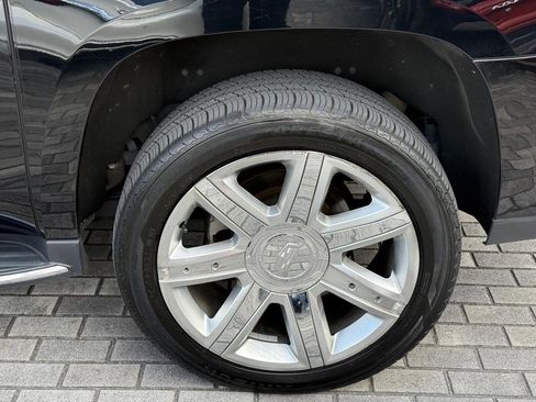 Used 2020 Cadillac Escalade ESV Luxury image 42