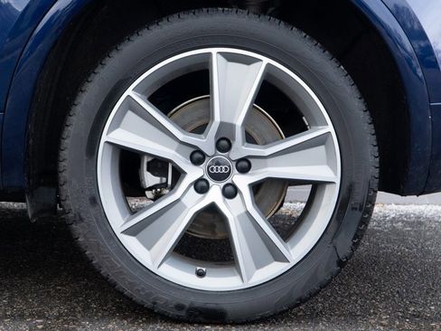 Certified 2025 Audi Q5 2.0T Premium w/ Convenience Plus Package image 13