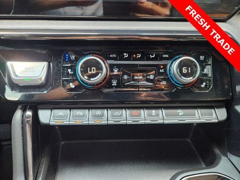 Used 2023 GMC Sierra 1500 AT4 w/ AT4 Premium Package AWD/4WD image 17