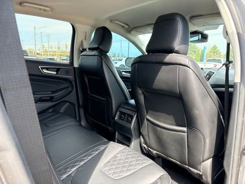 Used 2024 Ford Edge Titanium AWD/4WD image 14