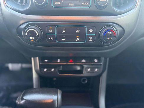 Used 2015 Chevrolet Colorado Z71 image 22