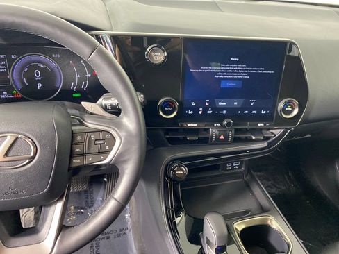 Used 2022 Lexus NX 350h AWD image 31