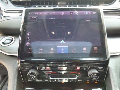 Used 2022 Jeep Grand Cherokee Limited 4xe image 13