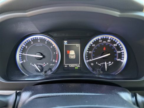 Used 2019 Toyota Highlander XLE image 11