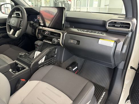 New 2025 Toyota Tacoma TRD Off-Road AWD/4WD image 36