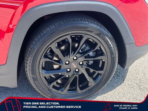 Used 2023 GMC Terrain SLT w/ Tech Package FWD image 21