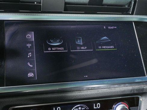 Used 2020 Audi Q3 2.0T Premium w/ Convenience Package AWD/4WD image 24