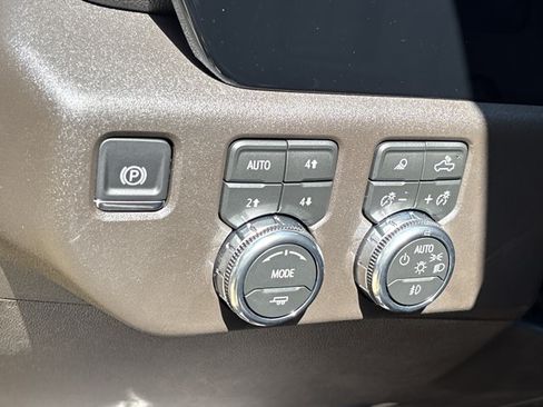 New 2026 GMC Sierra 1500 SLT w/ SLT Premium Package AWD/4WD image 26