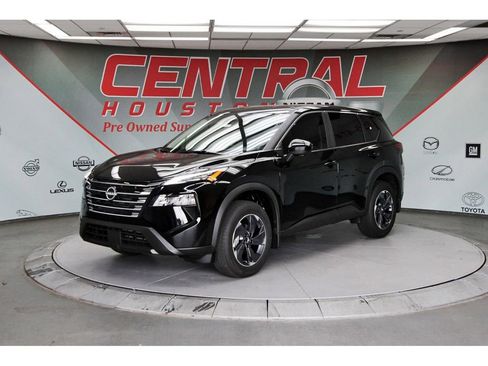 New 2026 Nissan Rogue SV FWD image 2