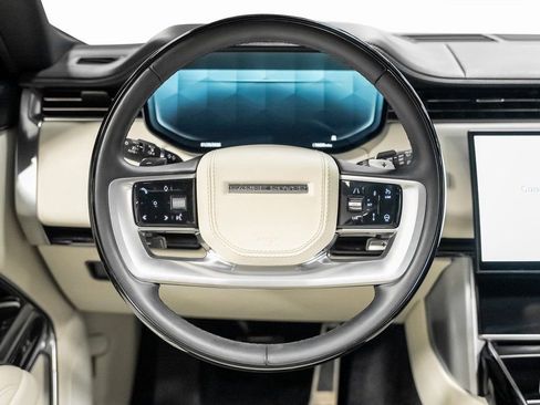 Used 2025 Land Rover Range Rover SE AWD/4WD image 40