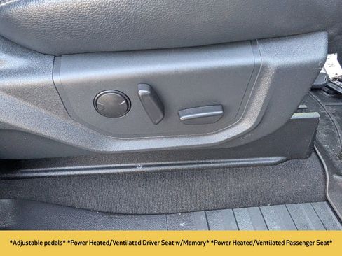 Used 2022 Ford F250 Lariat w/ Black Appearance Package image 27