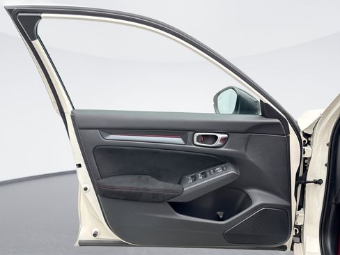 Used 2024 Honda Civic Type R image 9