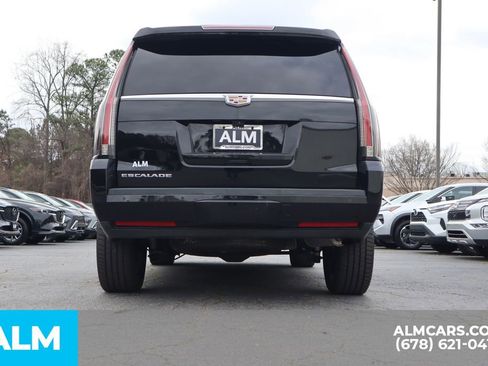 Used 2017 Cadillac Escalade Luxury image 6