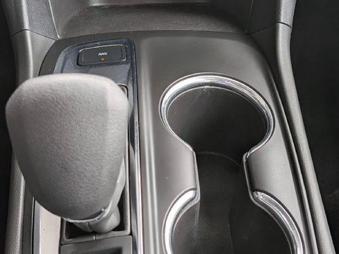 Used 2023 Chevrolet Equinox LS w/ Driver Confidence II Package AWD/4WD image 17