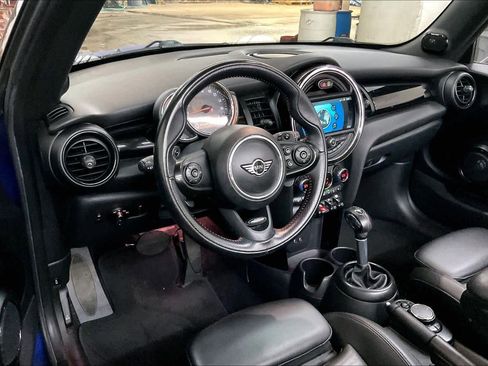 Used 2019 MINI Cooper S w/ Premium Package image 16