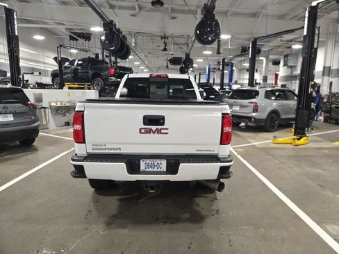 Used 2016 GMC Sierra 2500 Denali w/ Duramax Plus Package AWD/4WD image 6