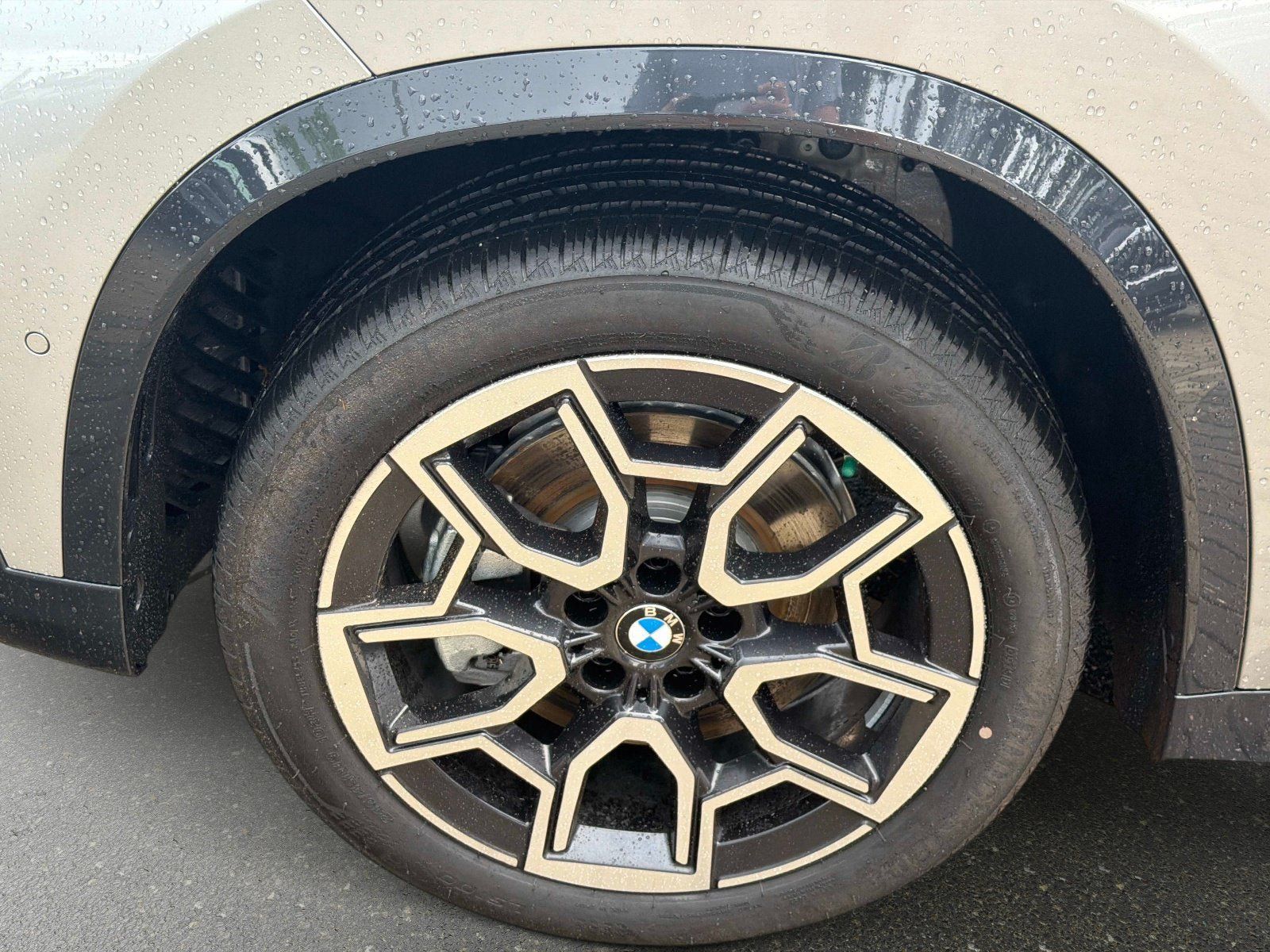 New 2026 BMW X1 xDrive28i w/ Technology Package AWD/4WD image 9